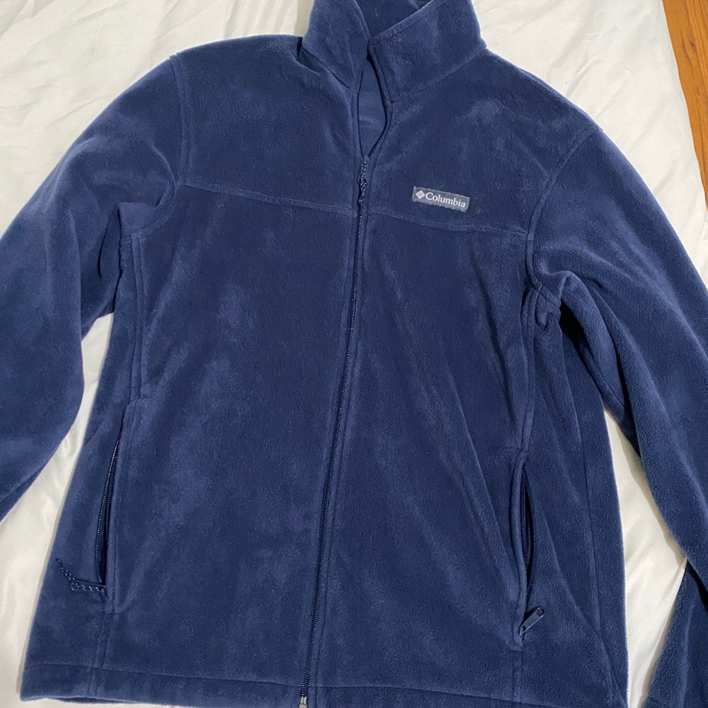 Mens soft dark-ocean blue Columbia pullover